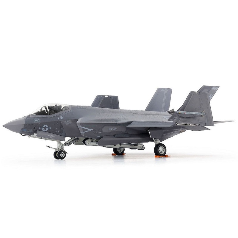 Tamiya 1/48  F-35C LIGHTNING II