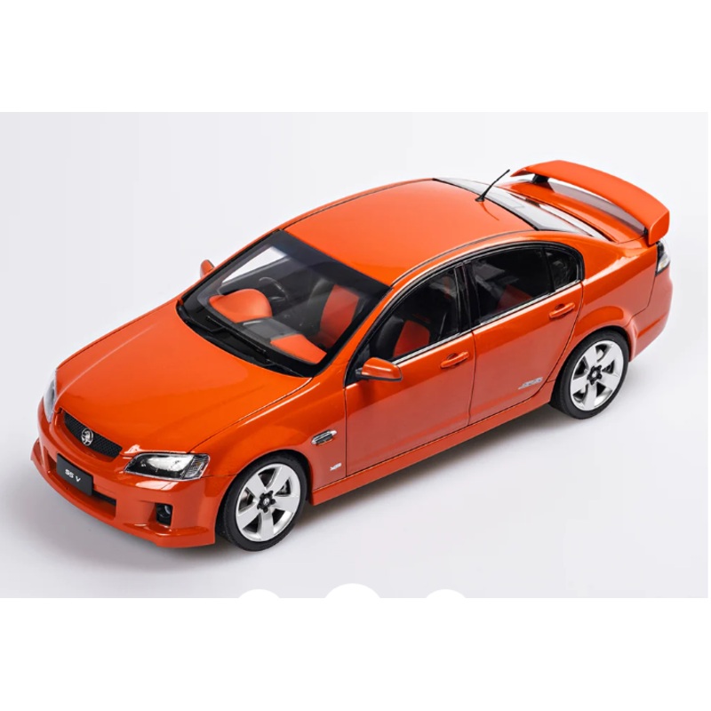AC 1:18 Holden VE Commodore SS V Ignition Met.