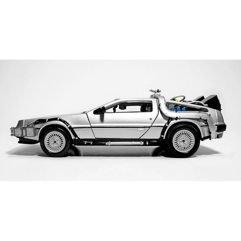 SS 1:18 DELOREAN BACK TO THE FUTURE PT 1