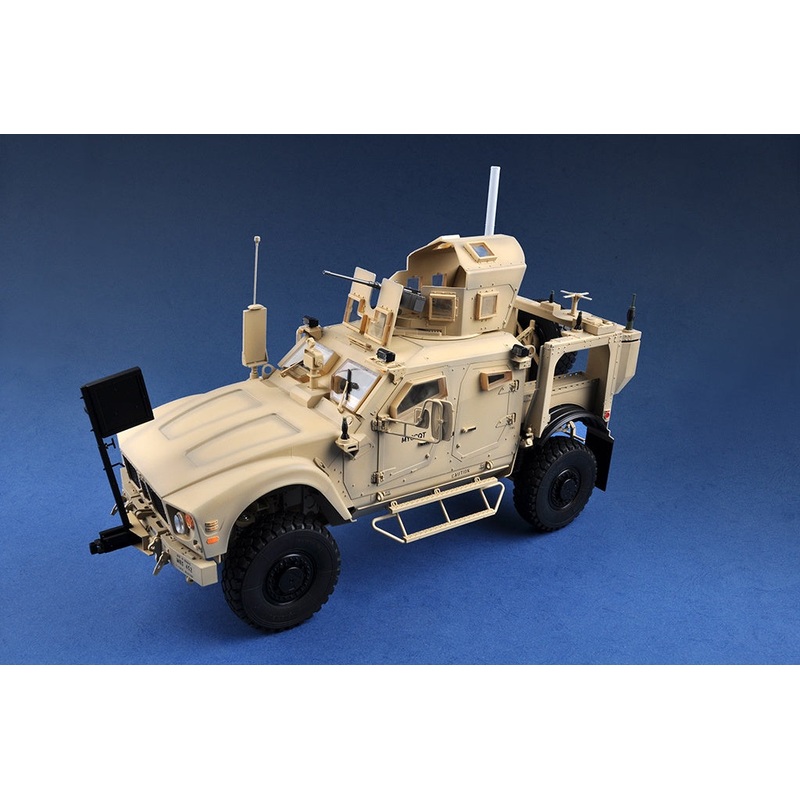 Trumpeter - 1/72 US M1240 M-ATV MRAP