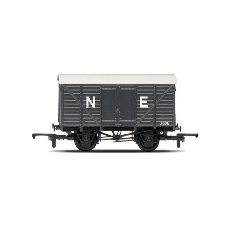 Hornby - Closed Van (R6422)