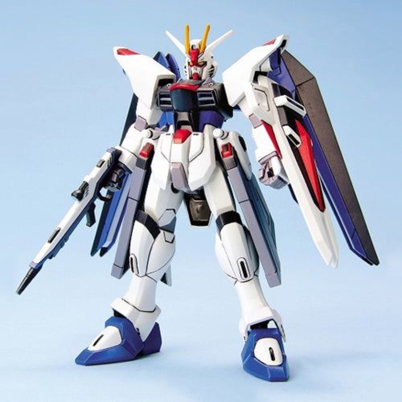Bandai 11 FREEDOM GUNDAM 1/144 Scale